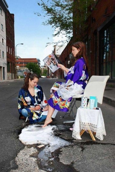 Як привернути увагу до поганого стану доріг. ФОТО