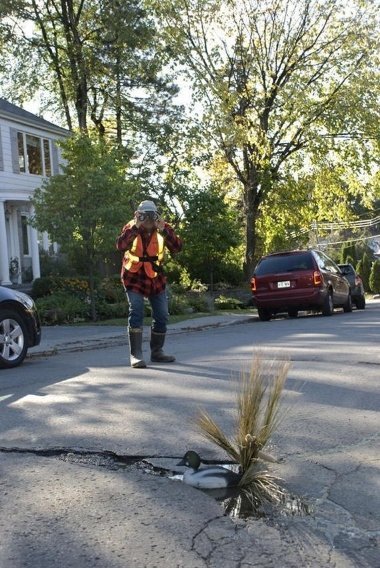 Як привернути увагу до поганого стану доріг. ФОТО