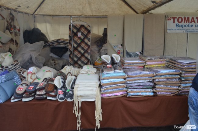 Місце для вигідного шопінгу: у Луцьку відкрився Харківський ярмарок*