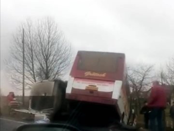 На Волині маршрутка з людьми зіткнулася з бусом: є постраждалі 