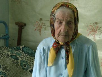 «В лікарні ніколи не була»: довгожителька з Волині відзначила 100-літній ювілей. ВІДЕО