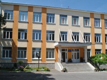 Компанія «Укртелеком» незаконно орендувала частину приміщення школи на Волині