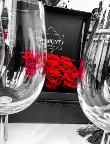 Доставка емоцій: вічні коробки щастя від онлайн-бутика  «DON Buket&Cake»*