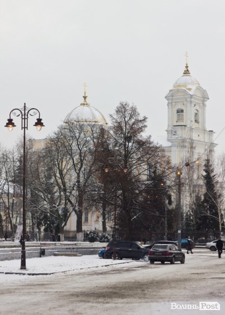 У Луцьк прийшла справжня зима. ФОТО