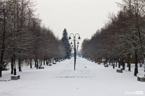 У Луцьк прийшла справжня зима. ФОТО