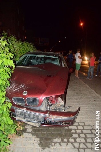 У Нововолинську зіткнулися одразу три авто. ФОТО