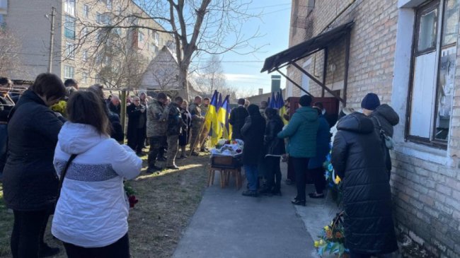 У Нововолинській громаді попрощалися з Героями