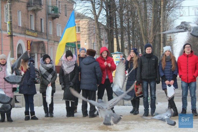 У Нововолинську мешканці утворили ланцюг єднання