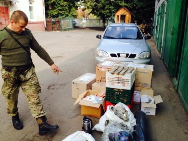 Волинські волонтери передали бійцям машину, їжу та одяг. ФОТО. ВІДЕО