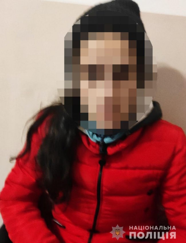 23-річна волинянка викрадала з будинків ювелірні вироби та гроші. ФОТО