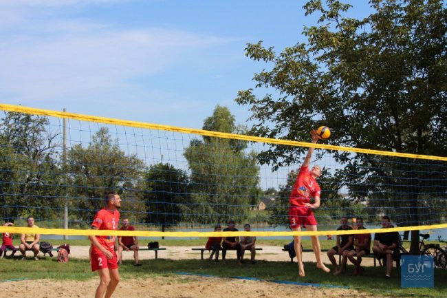 Стріт-бол, теніс і пляжний волейбол: як святкували ювілей волинського міста. ФОТО
