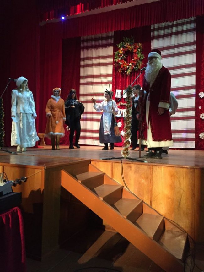 Любомльські ліцеїсти відзначили новорічно-різдвяні свята. ФОТО