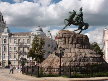 Волинські діти військових побували на екскурсії в Києві