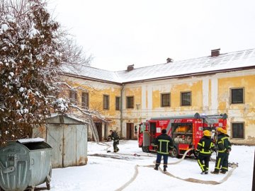 Повідомили, що саме горіло у Старому місті у Луцьку