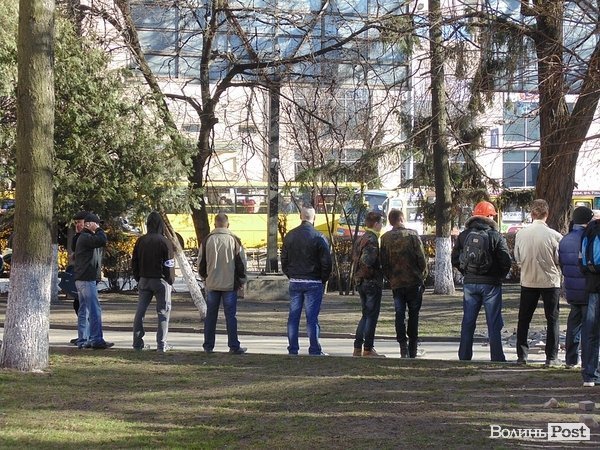 Пікет міліції в Луцьку. ФОТО. ВІДЕО