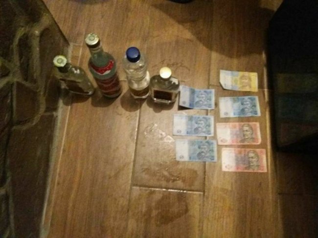 Лучанка торгувала сурогатом у власній квартирі. ФОТО. ВІДЕО