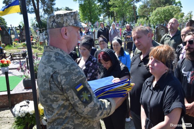 На Волині попрощалися з прикордонником Іллею Добринюком, який загинув біля Авдіївки. ФОТО