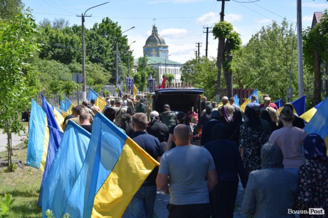 На Волині попрощалися з прикордонником Іллею Добринюком, який загинув біля Авдіївки. ФОТО
