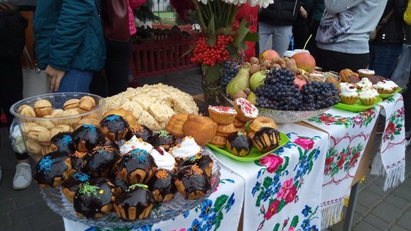 Студенти ковельського медколеджу зібрали кошти на лікування онкохворого хлопчика