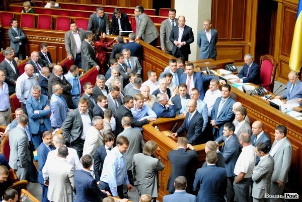 «Піт чола» волинських нардепів, або Рада перед канікулами. ФОТО