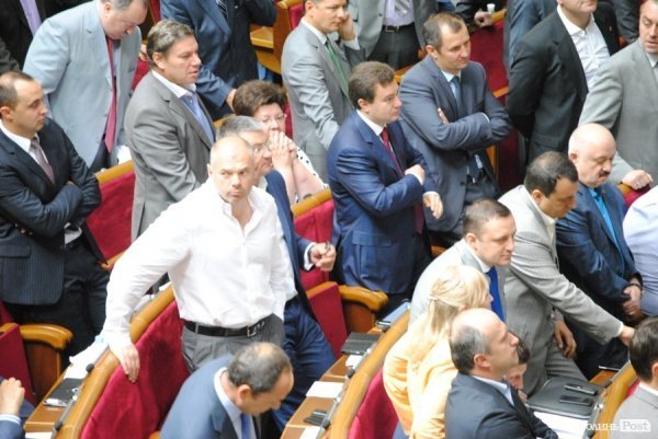 «Піт чола» волинських нардепів, або Рада перед канікулами. ФОТО