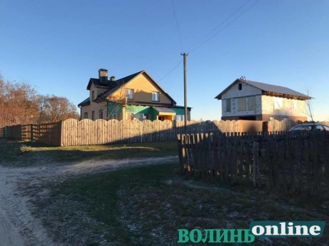 На території волинського монастиря виявили гелікоптерний майданчик для церковної еліти. ФОТО. ВІДЕО