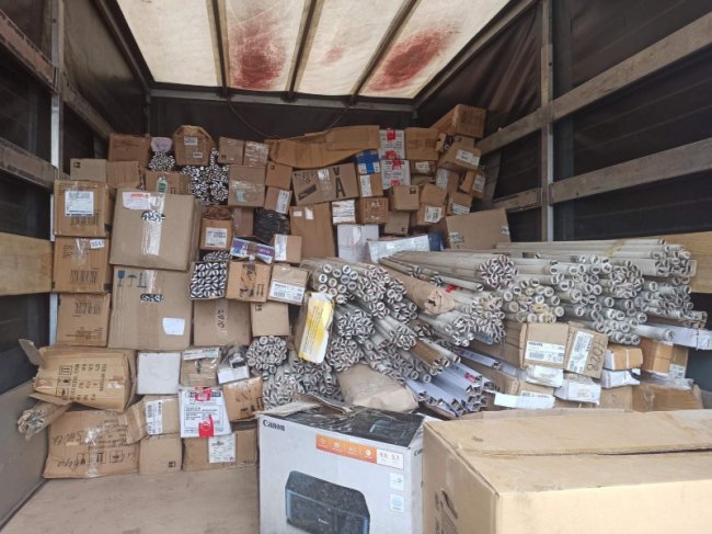 Лампи та термометри: Луцьк передав небезпечні відходи на утилізацію 