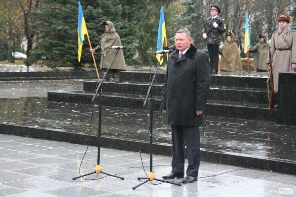 У Луцьку відкрили пам'ятний знак жертвам концтаборів. ФОТО