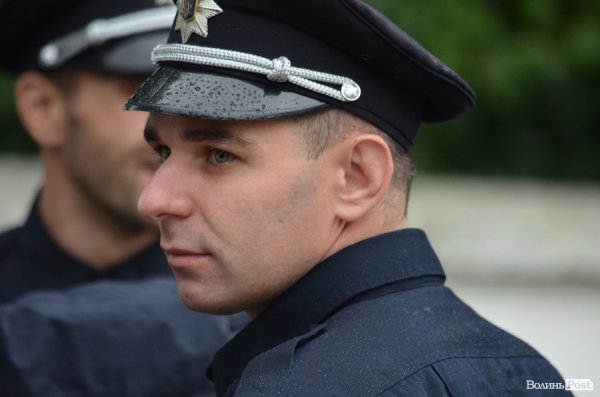 У Луцьку поліцейські отримали нові погони і звання. ФОТО