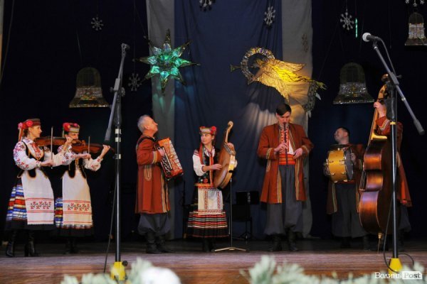 Різдвяний концерт у Луцьку: вальс, вірш і віншування