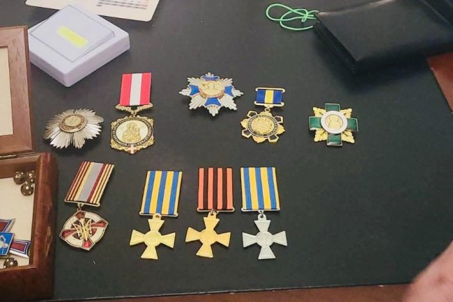 «Герб нашого ворога знаходиться в кабінеті очільника єпархії. Це абсурд»: історик - про російські символи в Успенському соборі