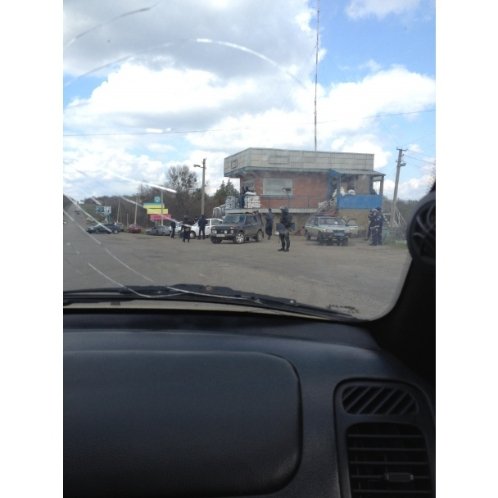 Східні міста оточують блокпостами. ФОТО