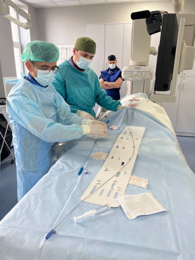 На Волині 11-річній дівчинці провели операцію на серці без розтину грудної клітини