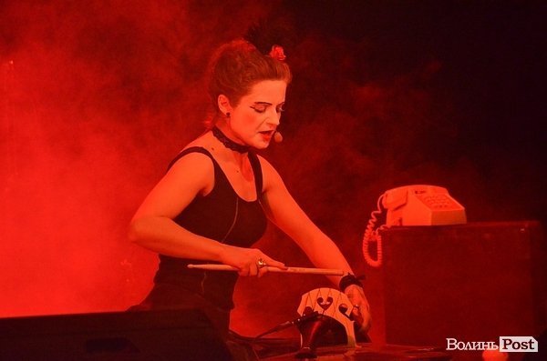 «Я хочу від них дітей»: Dakh Daughters підірвали луцьку публіку. ФОТО