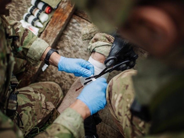 У Міноборони хочуть частково розбронювати медиків