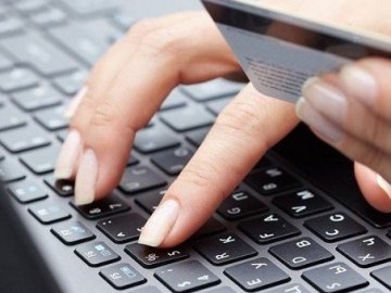 Хотіла купити дитячі речі: волинянку обдурили у соцмережі