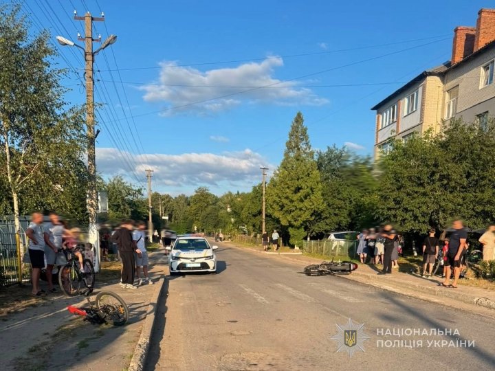 На Волині в аварії травмувались неповнолітні: мотоцикліст збив велосипедиста