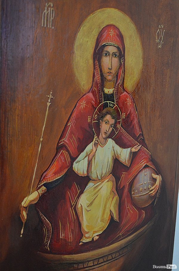 У Луцьку - вражаюча виставка ікон. ФОТО