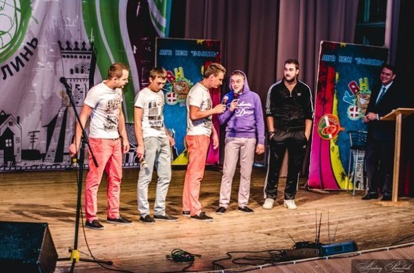 КВН у Луцьку: Рівне «вирвало» перемогу в Запоріжжя. ФОТО