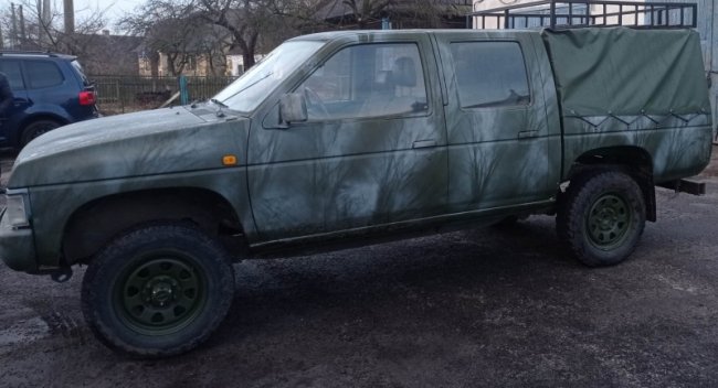 На Волині працівники селищної ради купили авто для військових. ФОТО