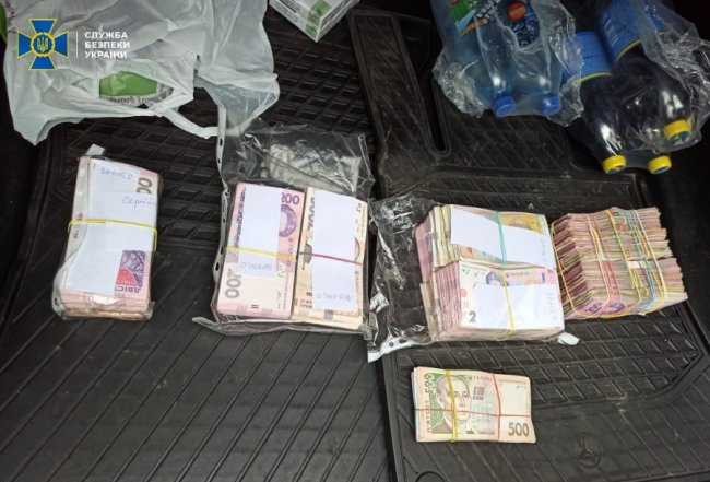 СБУ викрила рівненського депутата на розкраданні мільйонів «дорожніх» грошей. ФОТО