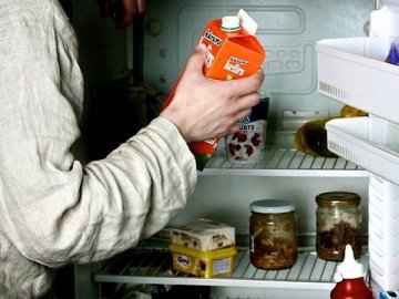 Двоє волинян «обчистили» холодильник у Шацьку