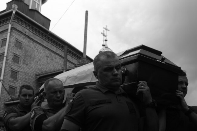 Луцька громада провела в останню дорогу загиблого Героя Миколу Близнюка. ФОТО