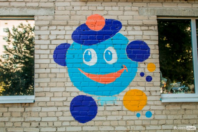 «Хто живе на ЛПЗ, тому у житті везе»: день на луцькому районі контрастів. ФОТО