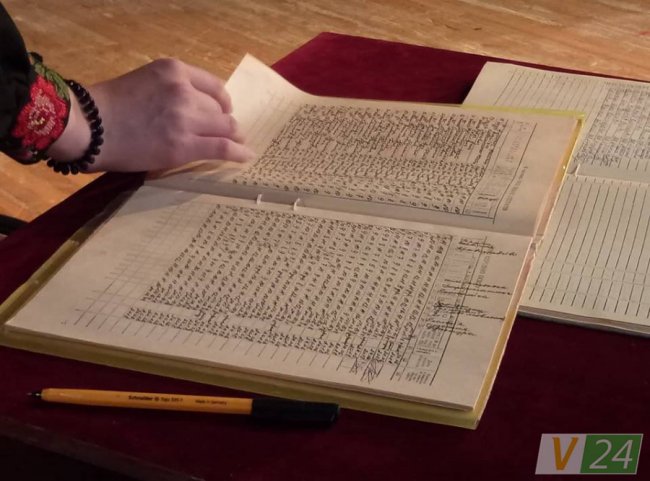 Вальс та благословення від батьків: випускний у луцькій гімназії №4. ФОТО