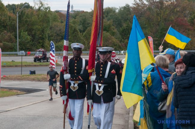 Волиняни успішно фінішували на марафоні у США. ФОТО