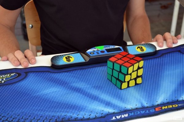У Луцьку відбувся чемпіонат зі складання кубика Рубіка. ФОТО
