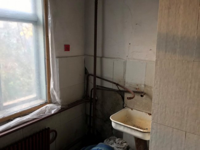 У Ківерцях вандали понищили будівлю інфекційної лікарні. ФОТО