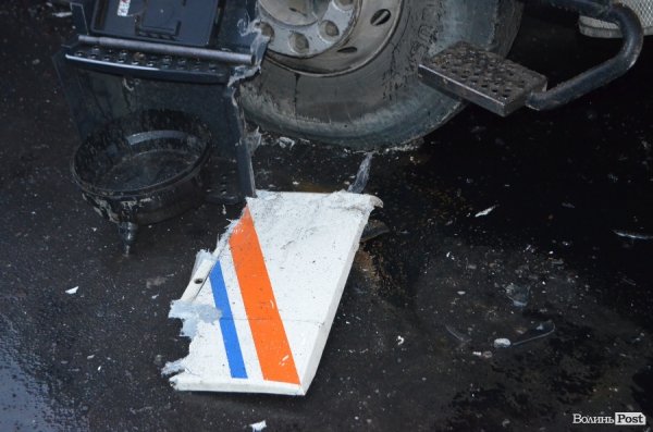 Аварія в Луцьку: не розминулися вантажівки. ФОТО