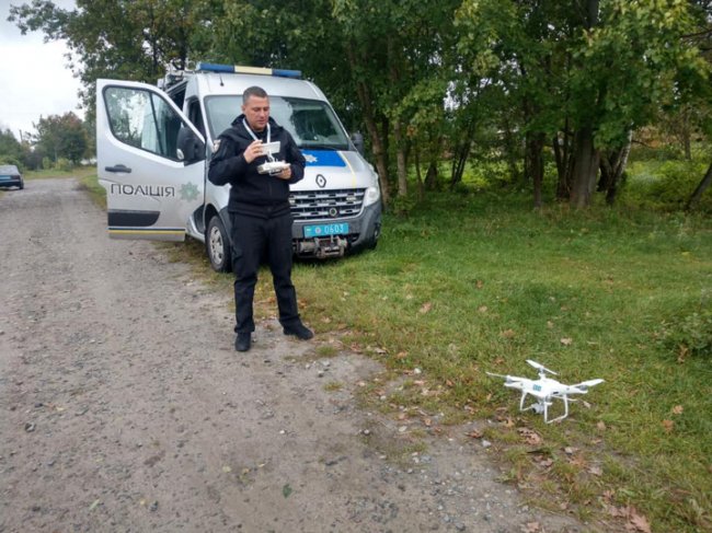 На Волині з квадрокоптером і водолазами майже тиждень розшукують чоловіка